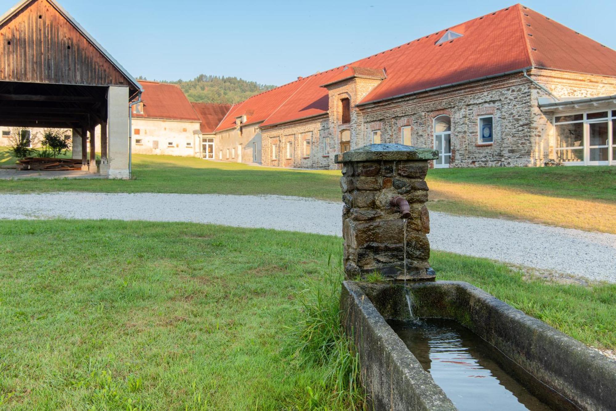 La Boheme Lodges And Glamping Vrhavec Bagian luar foto