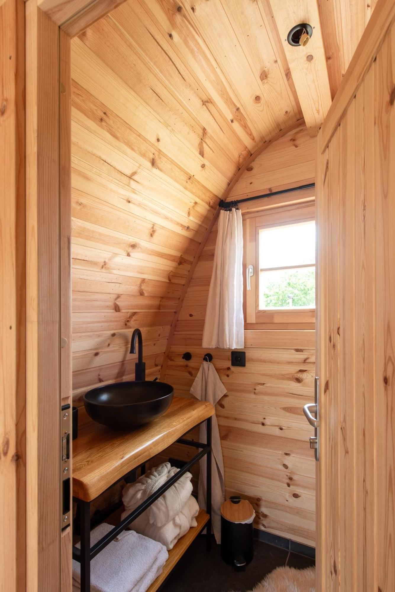 La Boheme Lodges And Glamping Vrhavec Bagian luar foto